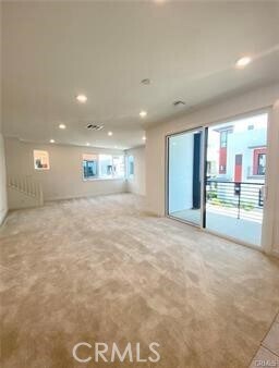 Building Photo - 402 Transport