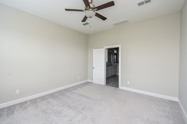 Building Photo - 19535 Shady Hike Ln