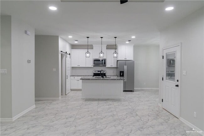 Building Photo - 14 N Crown Point