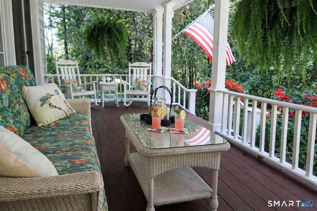 Building Photo - 123 Interlaken Rd