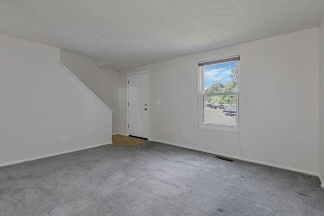 Building Photo - 1488 Red Leaf Ln