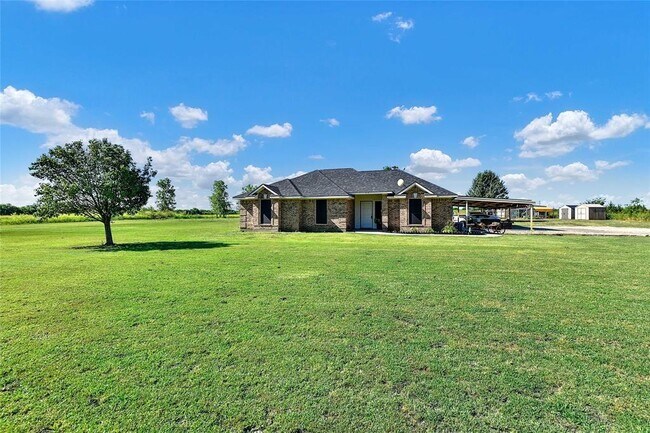 Building Photo - 838 Savage Rd