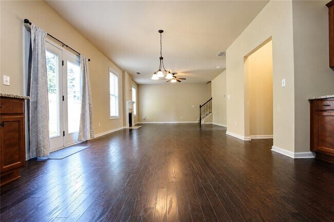 Building Photo - 5817 Park Point