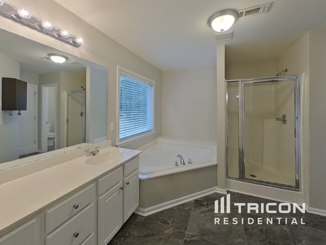 Building Photo - 5371 Lakerock Dr SW