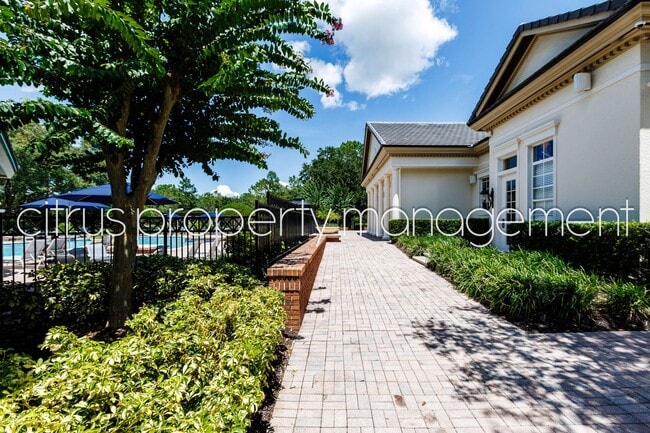 Building Photo - Spacious 4/3 in Independence Available Now!