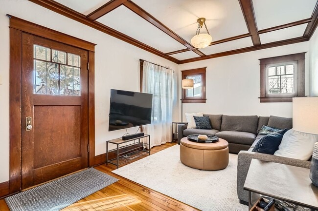 Building Photo - Fully Furnished 3BR Home Near Wash Park