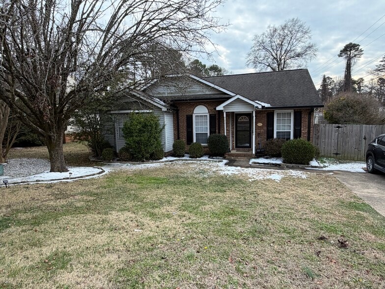 Building Photo - 8731 Stoneface Rd