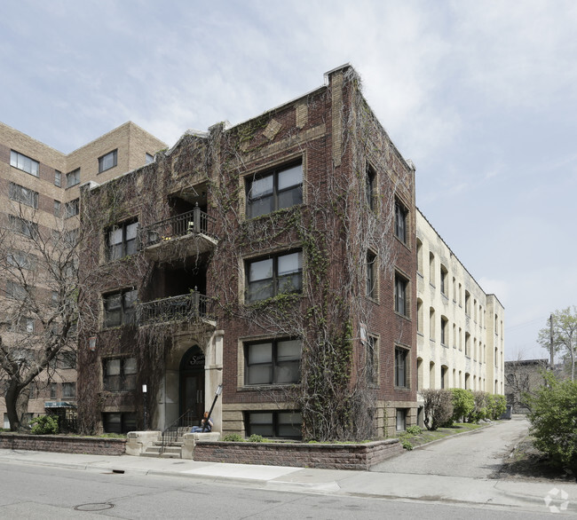Building Photo - Secombe Apartments