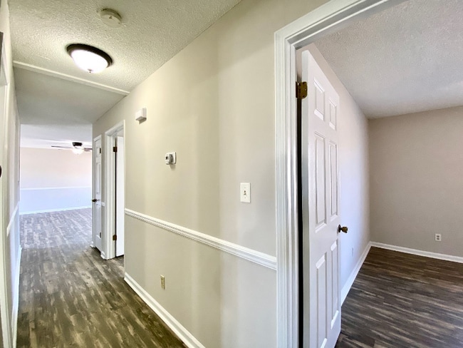 Building Photo - 2392 Crabapple Dr