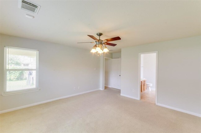 Building Photo - 3302 Legends Landing Dr