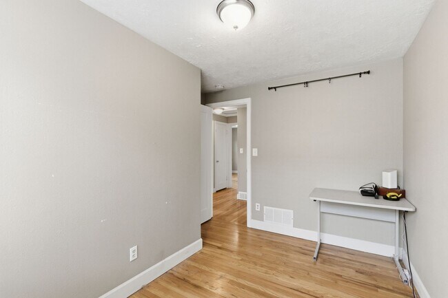 Building Photo - Modern & Cozy Spokane Retreat | Prime Location Near South Hill
