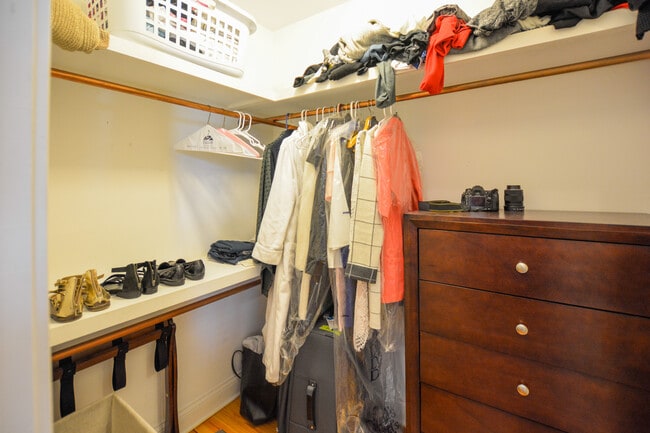 Building Photo - Fully Furnished Home in Downtown Charleston