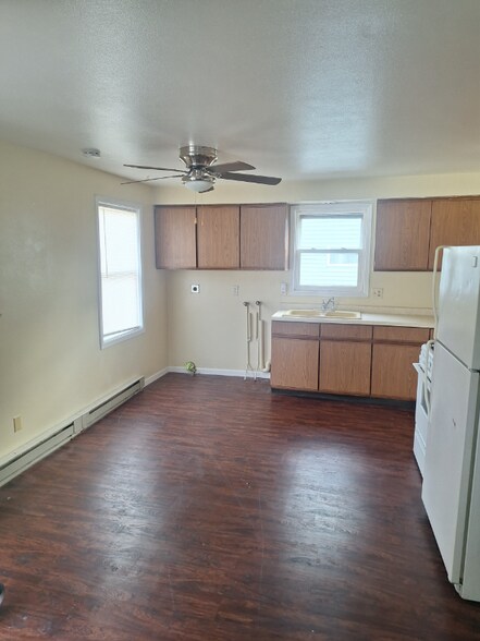 Building Photo - 1421B Superior