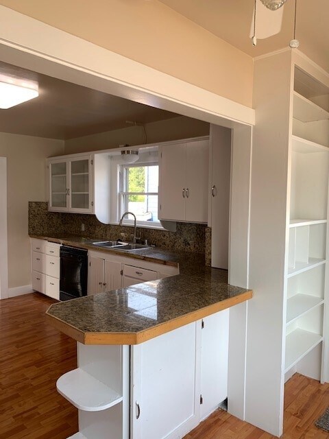 Kitchen - 2717 Mill Ave