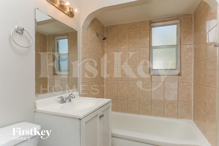 Building Photo - 2621 Fletcher Ct