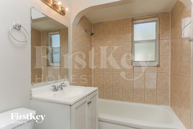 Building Photo - 2621 Fletcher Ct