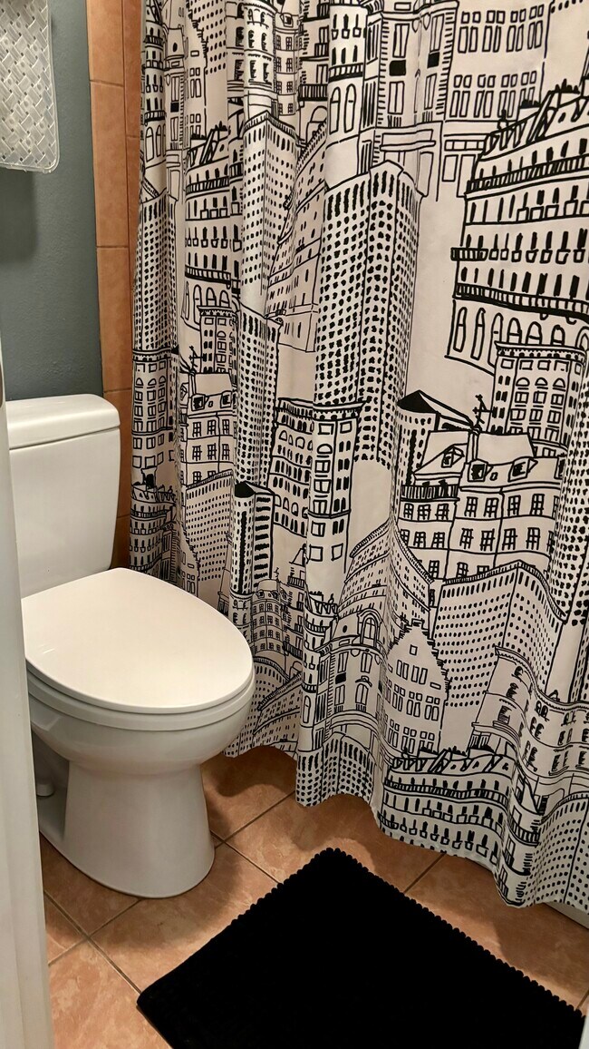 Building Photo - 3363 Madison Ave