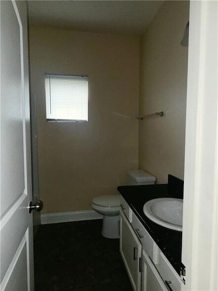 Building Photo - 5516 Montegut Dr