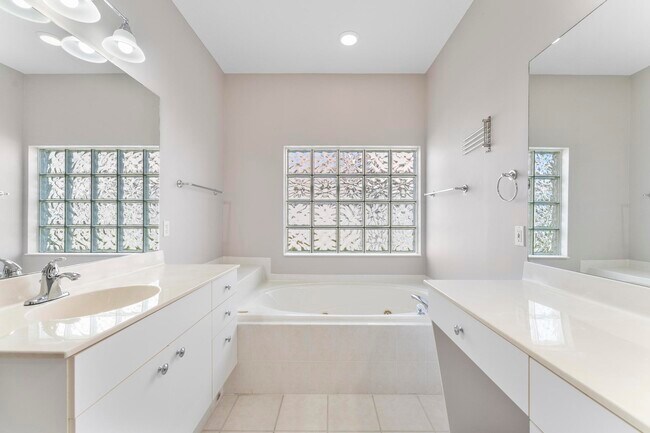 Building Photo - 4145 Sea Mist Way