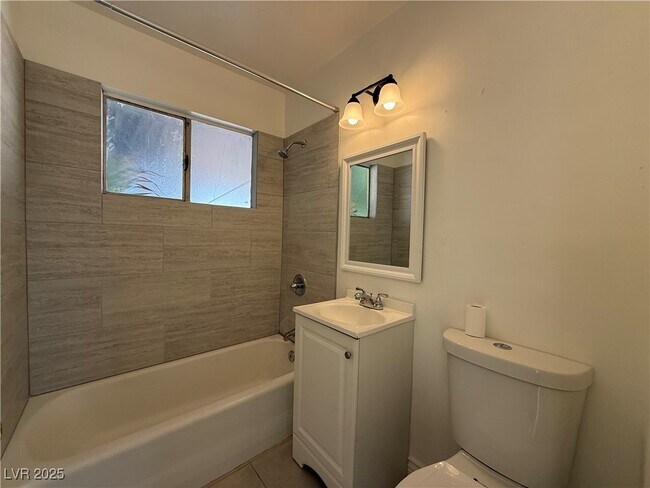 Building Photo - 2721 N Webster St