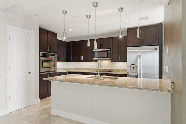 Building Photo - 100 S Eola Dr