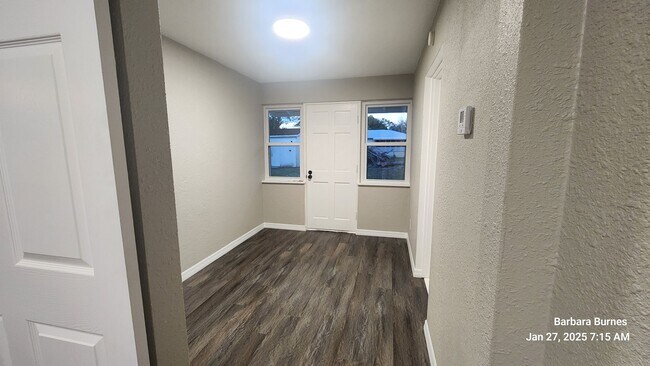 Building Photo - Charming 3-Bedroom, 1-Bath Home in the Heart of Daytona Beach – Fully Remodeled! Fenced in yard