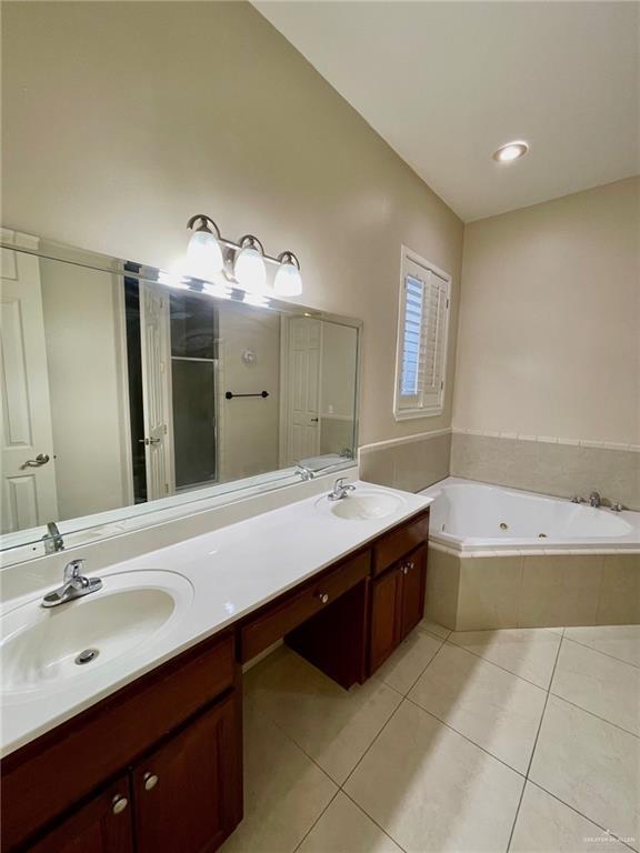 Building Photo - 16 5th St