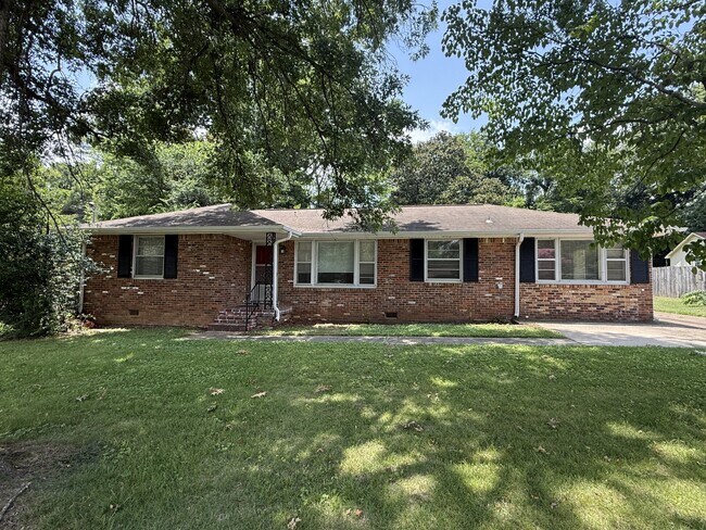 Building Photo - 7620 Charlotte Dr SW