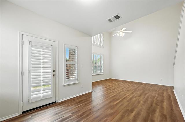 Building Photo - 3100 Tarrant Ln