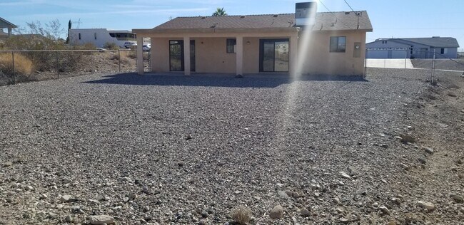 Building Photo - 3181 Sombrero Dr