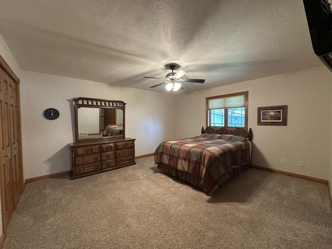 Building Photo - 208 Franklin St