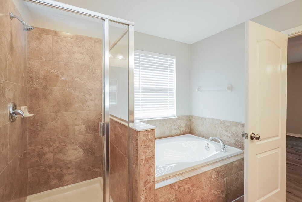 Building Photo - 6842 Little Blue Ln