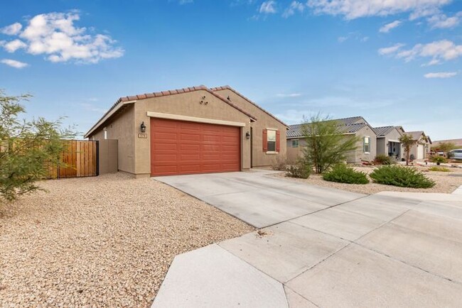 Building Photo - Energy Efficient Casa Grande 4 Bedroom Home!