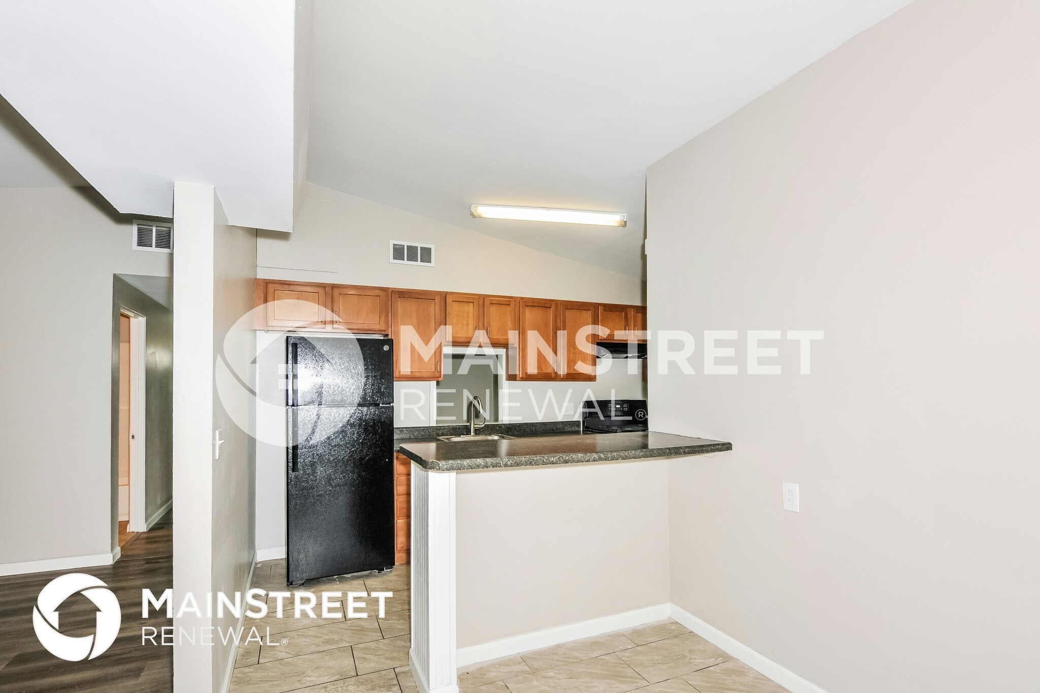 Building Photo - 2280 St Catherine St