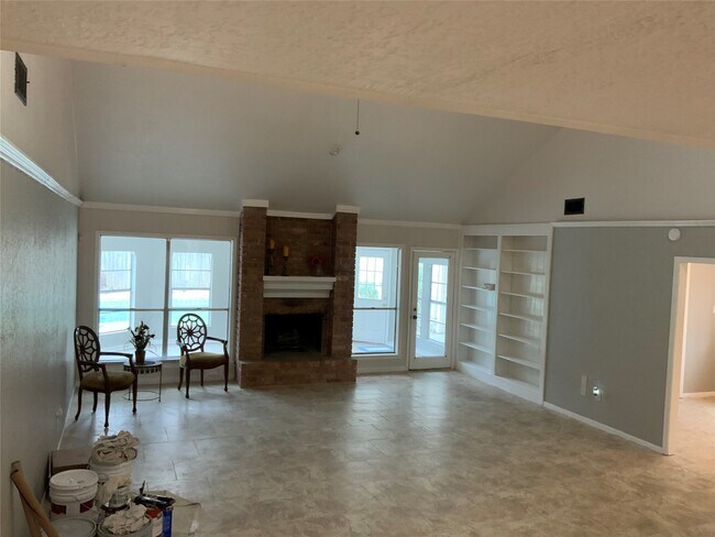 Building Photo - 614 Ellingham Dr