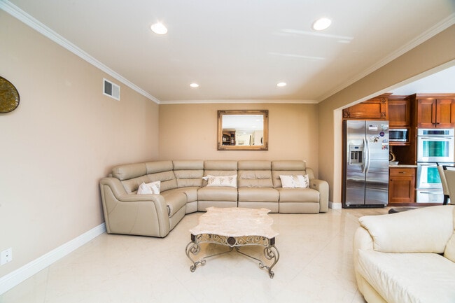 Building Photo - 29303 Stadia Hill Ln