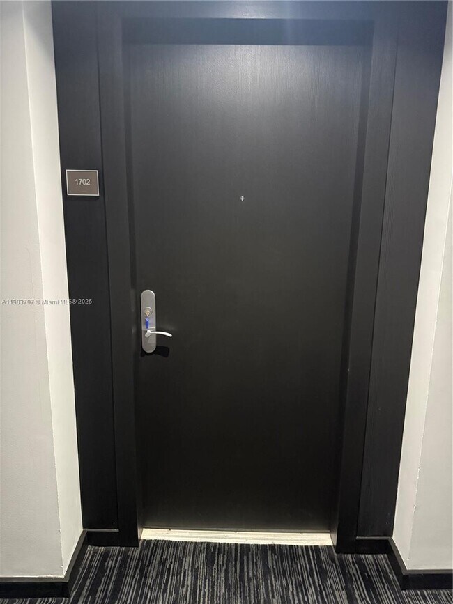 Building Photo - 1850 S Ocean Dr