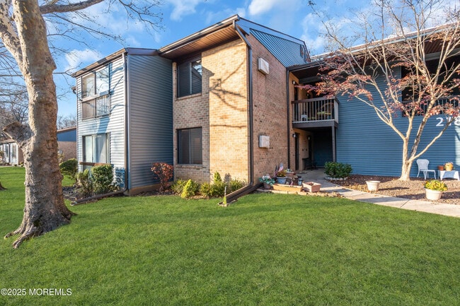 Building Photo - 218 Medford Ct