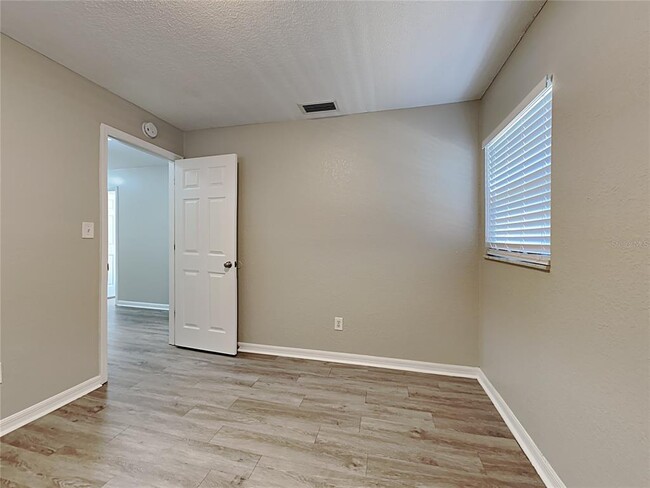 Building Photo - 1227 Hamilton Ave