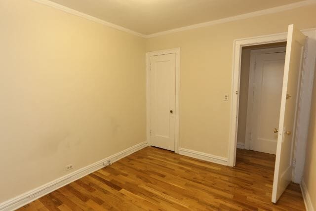 Building Photo - 430 W Roscoe St