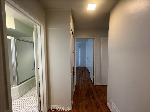 Building Photo - 530 Ave F