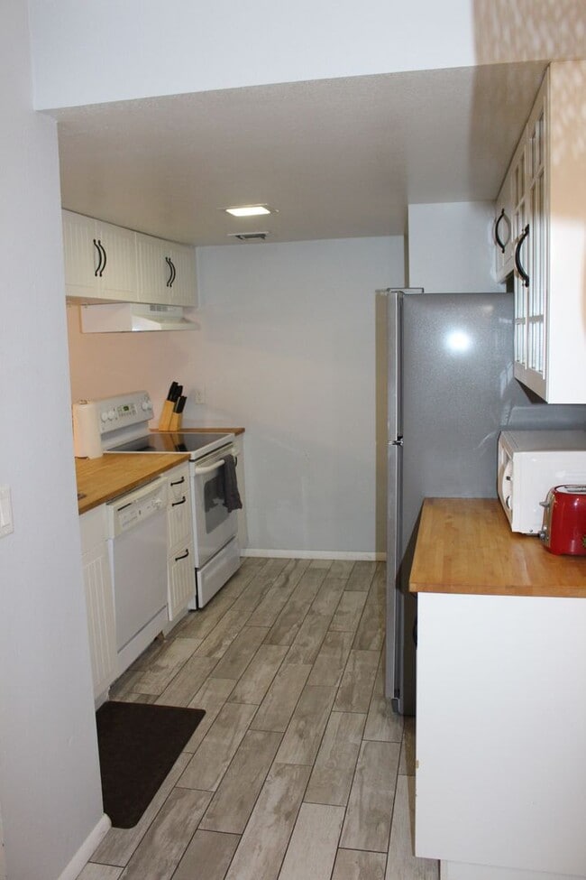 Building Photo - Scottsdale Condo