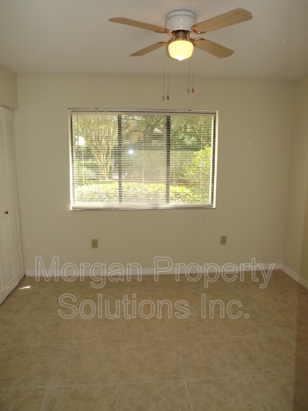 Building Photo - 3284 S Semoran Blvd