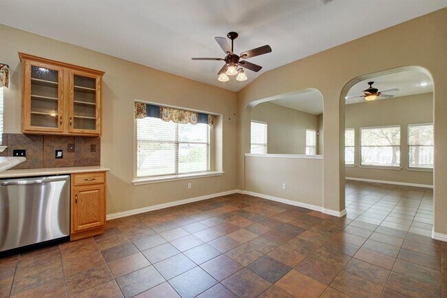 Building Photo - 904 Black Canyon St