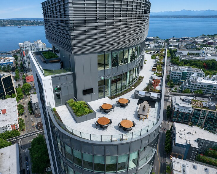 Building Photo - 2510 6th Ave