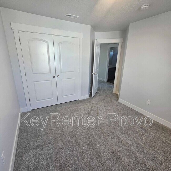 Building Photo - 1297 Dawes Wy