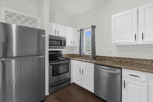 Building Photo - 163 Villa Di Este Terrace