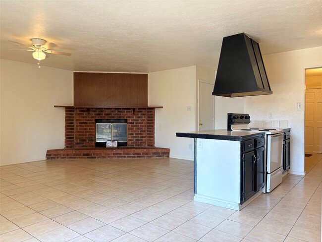 Building Photo - 24411 Beef Canyon Dr