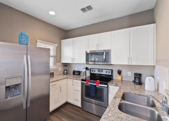 Building Photo - 3207 Gold Ln