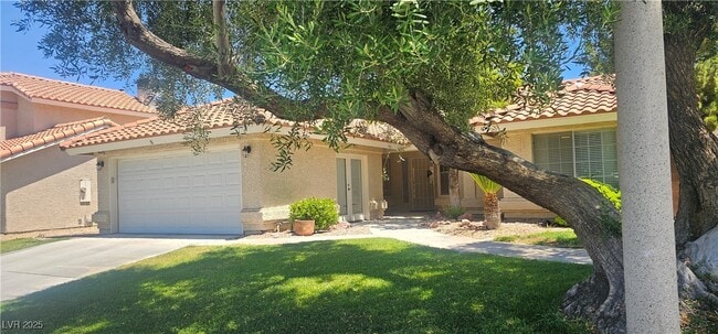 Primary Photo - 96 Quiet Desert Ln